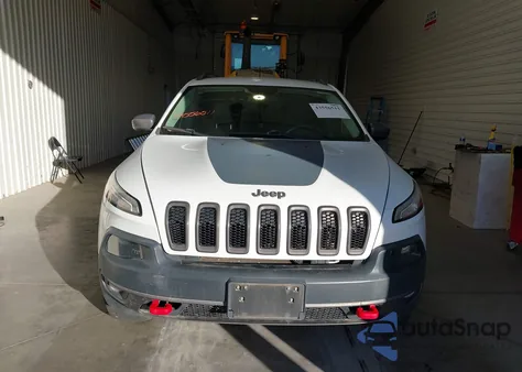 2017 Jeep Cherokee Trailhawk 4X4 from USA, damaged, VIN 1C4PJMBS6HW615579